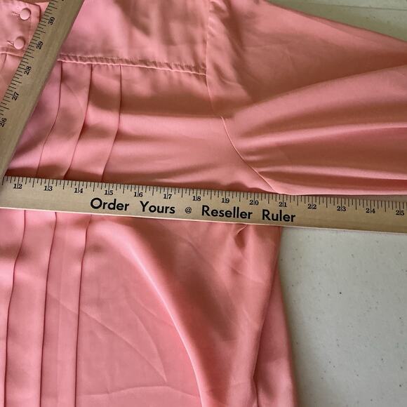 Chanteuse Woman’s Pink Long Sleeve Button Front Pleated Blouse Sz Med Semi Shear - Picture 6 of 9